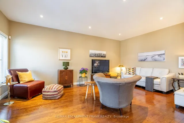 Additional image 17 of 195 WILSON St Unit 6