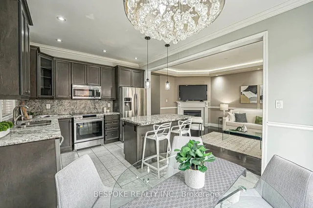 Additional image 12 of 13 Miracle Tr