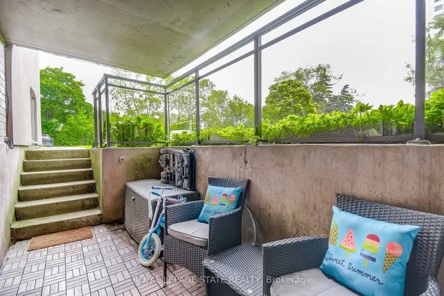 Additional image 20 of 975 Warwick Crt Unit B1