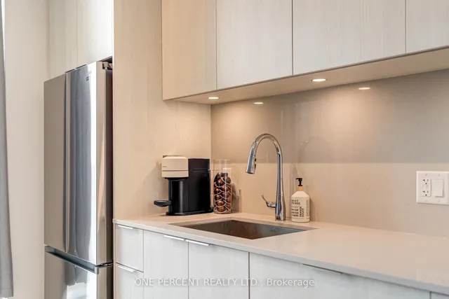Additional image 9 of 357 King St Unit 2108