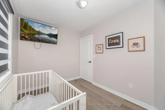 Additional image 28 of 72 Crystalview Cres