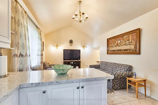 Additional image 16 of 40 Farmview Cres