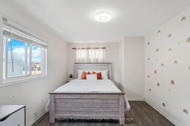 Additional image 26 of 524 Snowdrop Crt