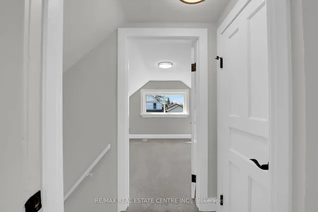 Additional image 18 of 70 Robins Ave