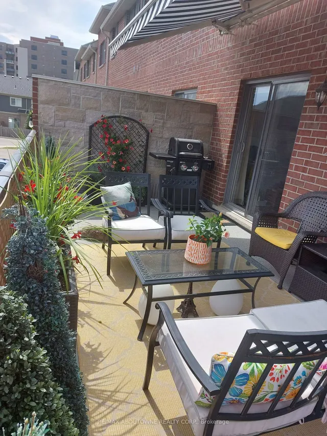 Additional image 44 of 44 Flamboro St Unit 7