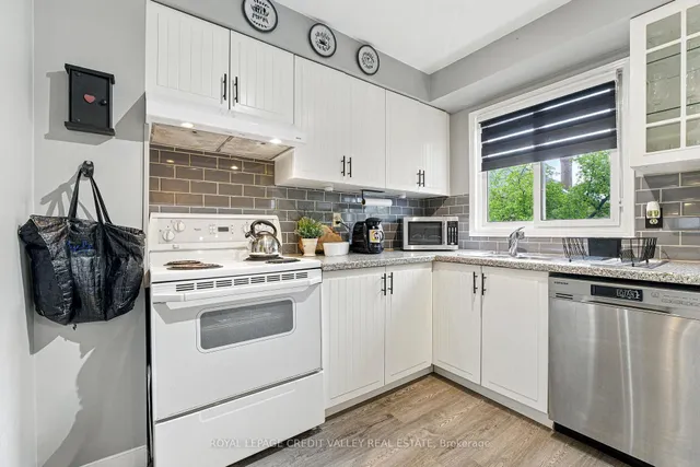 Additional image 11 of 24 Sandmere Ave