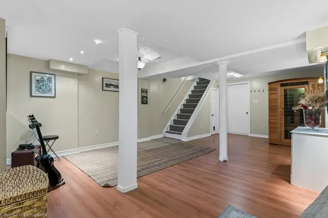 Additional image 35 of 90 Waterford Cres