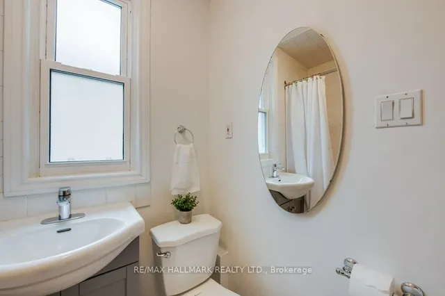 Additional image 31 of 15 Seymour Ave