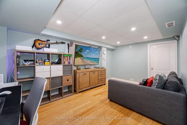 Additional image 19 of 770 Othello Crt Unit 97