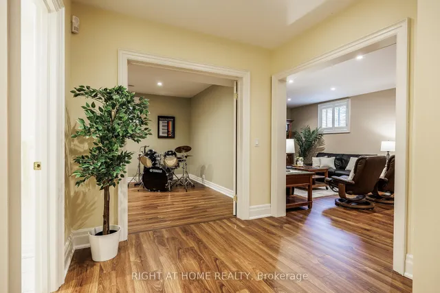 Additional image 40 of 2 Fairway Rd