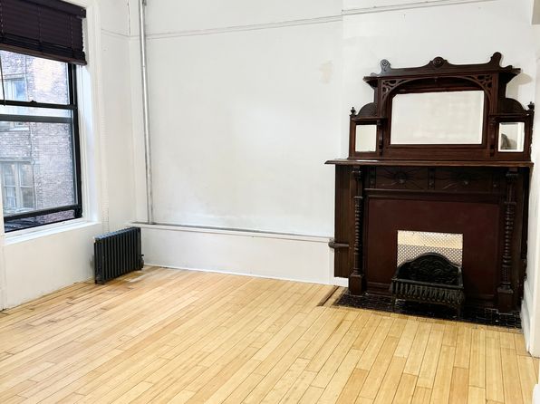 749 Saint Nicholas Ave APT 2R, New York, NY 10031