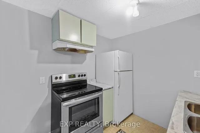 Additional image 34 of 175 Hollyridge Cres