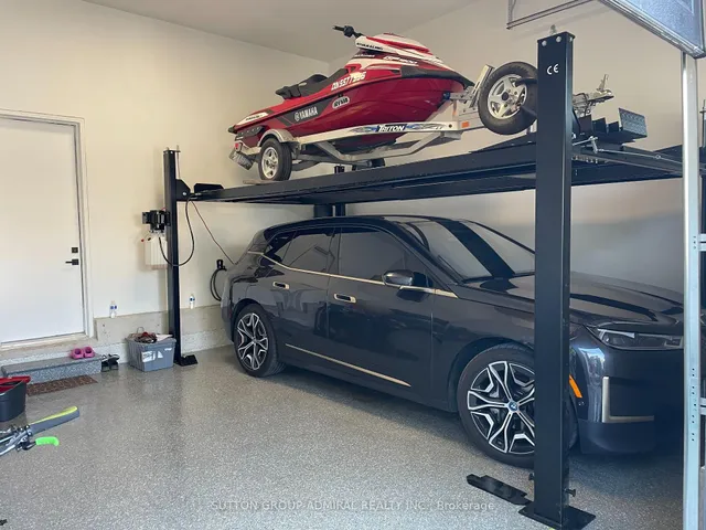 Additional image 36 of 125 Regina Ave