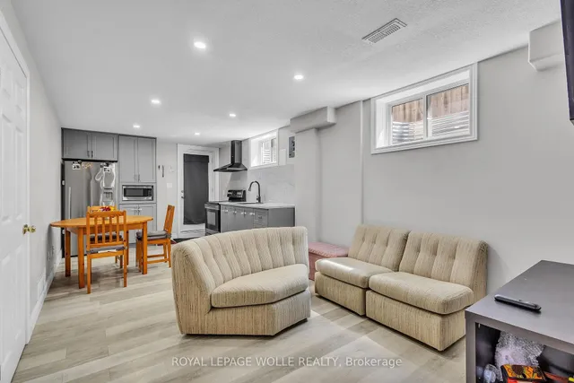 Additional image 38 of 50 Inge Crt