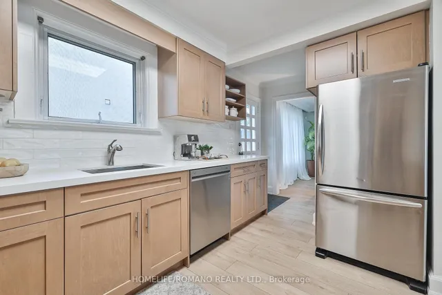 Additional image 20 of 542 Deloraine Ave