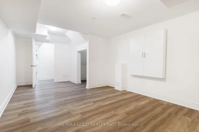 Additional image 44 of 86 Humberstone Cres
