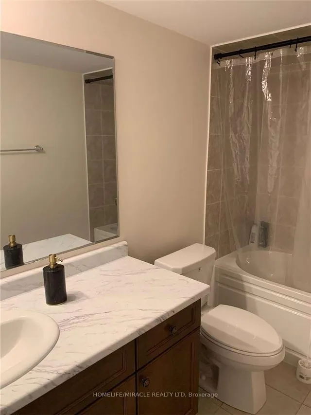 Additional image 19 of 240 Lagerfeld Dr Unit 7