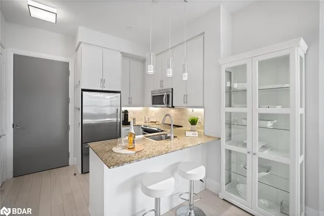 Additional image 10 of 2 Old Mill Dr Unit 103