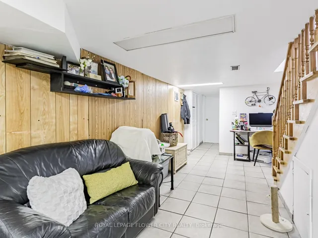 Additional image 21 of 85 Gladstone Ave