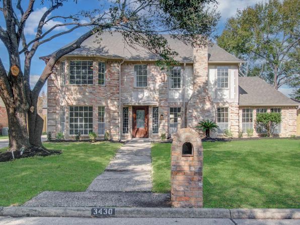 3430 Aspen Bend Dr, Houston, TX 77068