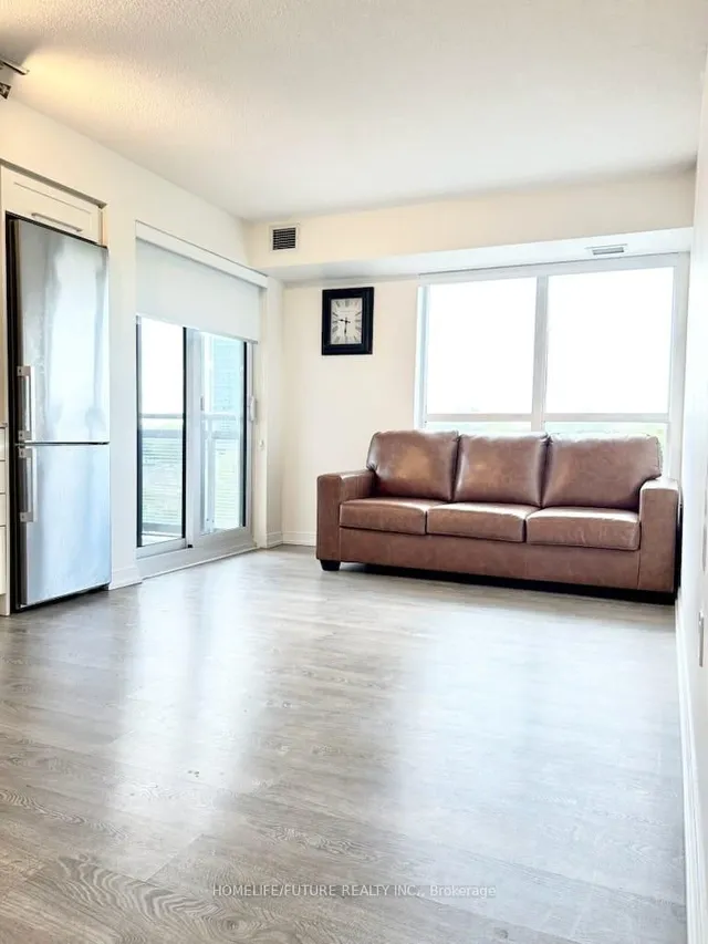 Additional image 2 of 275 Village Green Sq Unit 422