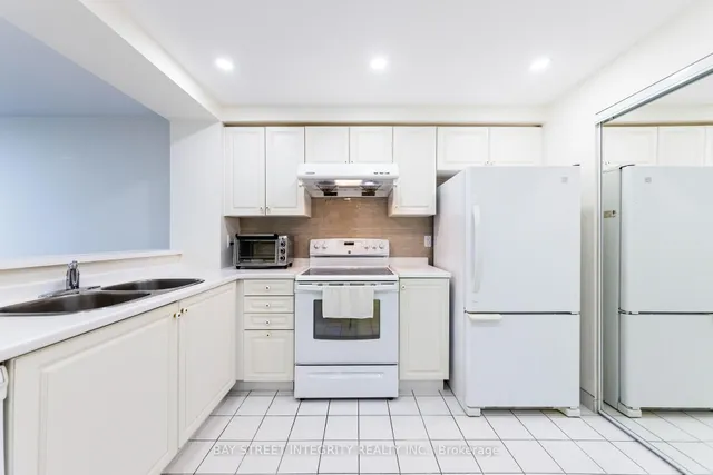 Additional image 6 of 28 Hollywood Ave Unit 1210