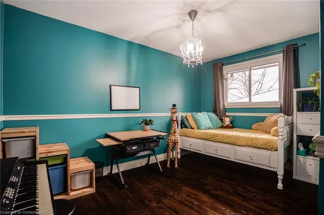 Additional image 24 of 45 Brett Crt