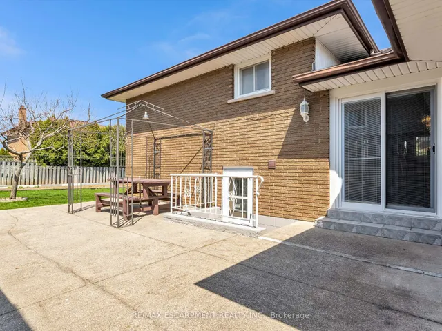 Additional image 32 of 31 Kilbourn Ave