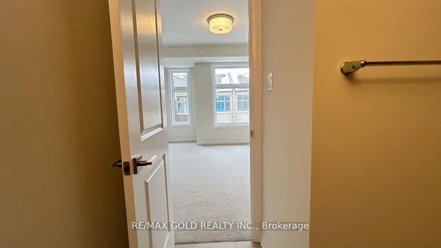 Additional image 17 of 35 Fieldridge Cres Unit 36