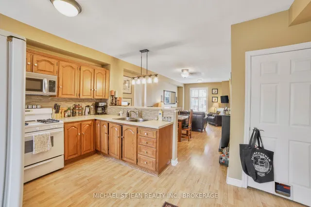 Additional image 16 of 461 Main St