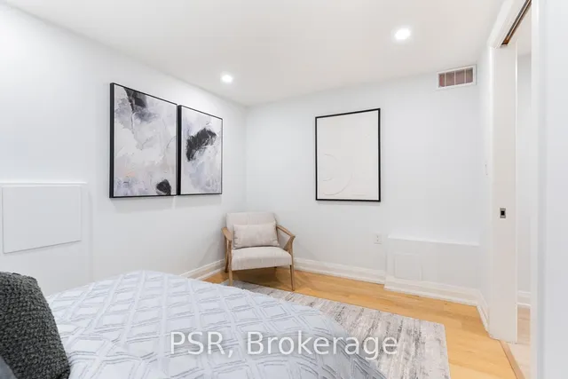 Additional image 30 of 43 Hemlock Ave