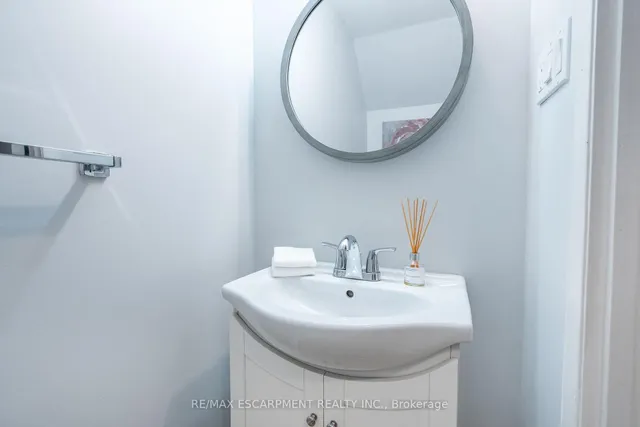 Additional image 34 of 1967 Main St Unit 17