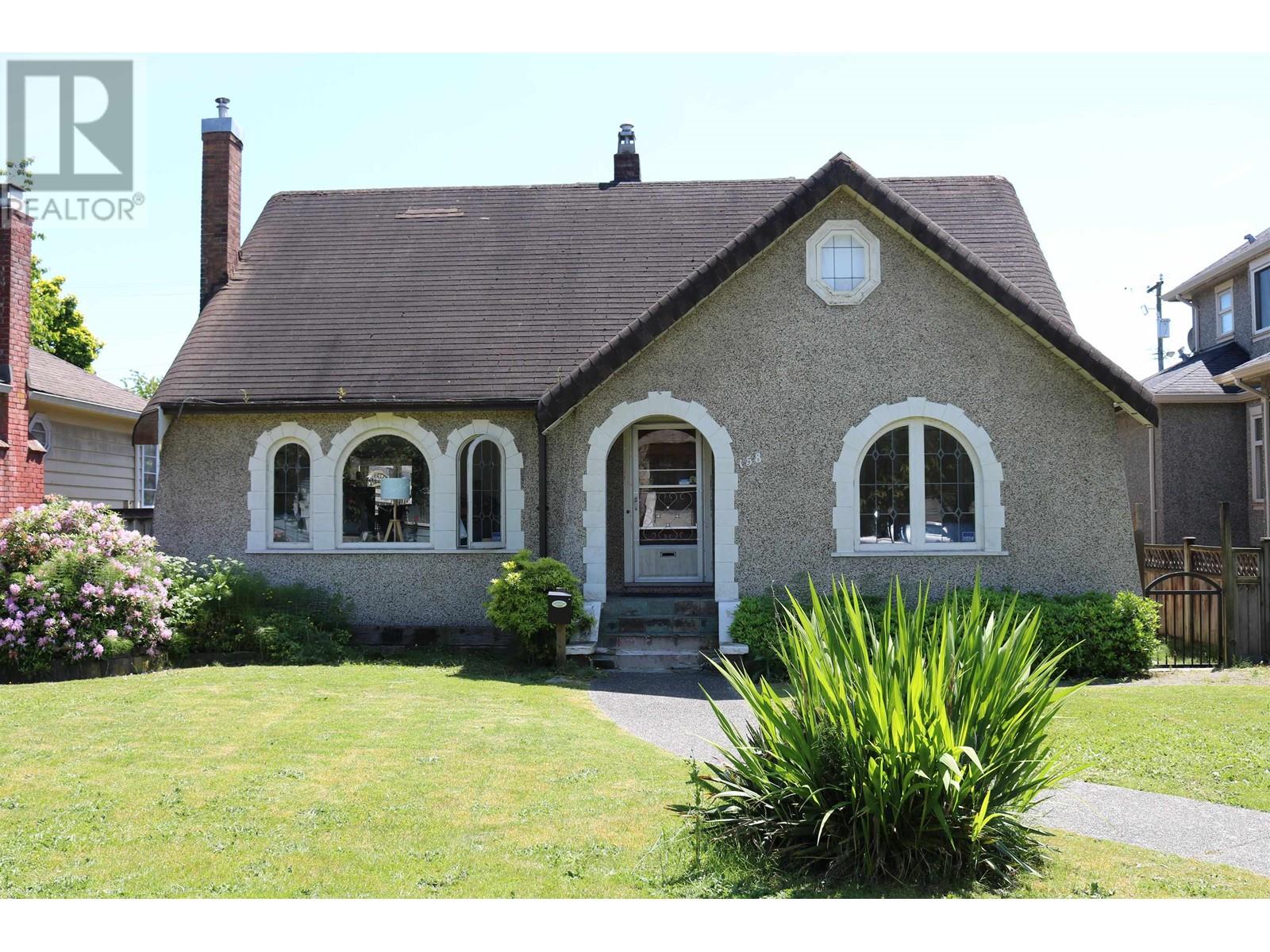 158 W KING EDWARD AVENUE|Vancouver, British Columbia V5Y2H9