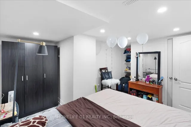 Additional image 37 of 68 Native Landing