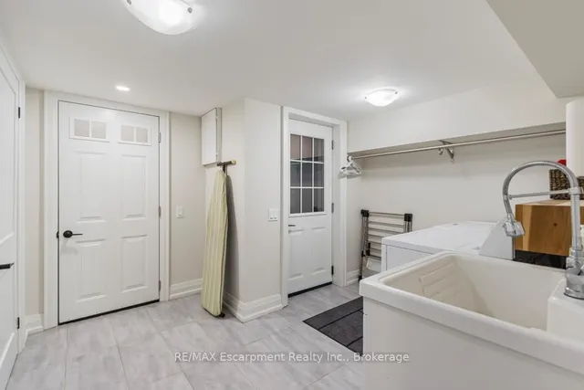 Additional image 7 of 2109 Wellington Ave