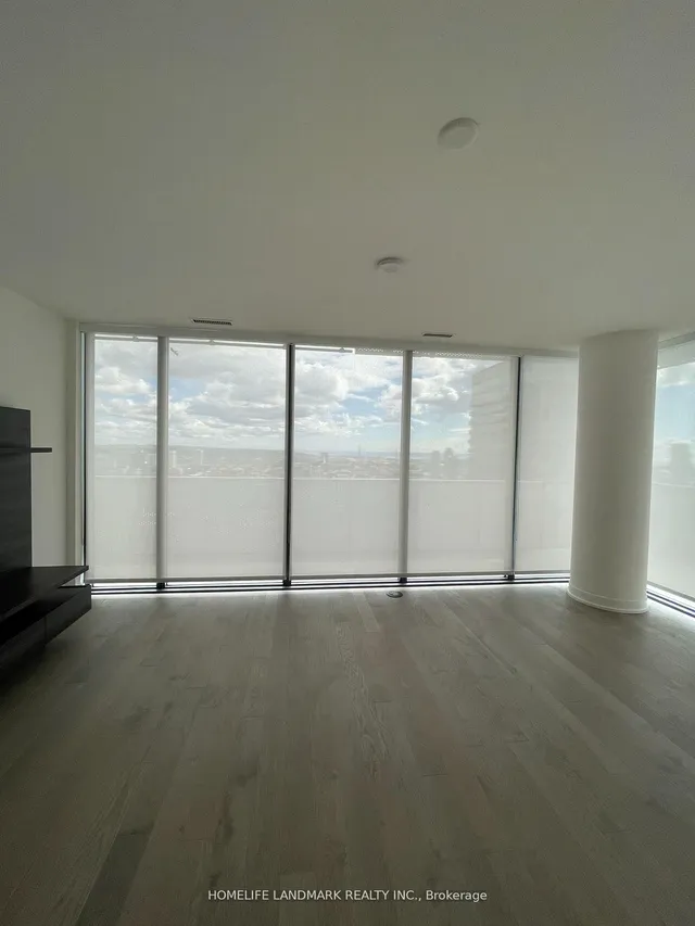 Additional image 7 of 20 Lombard St Unit 3703