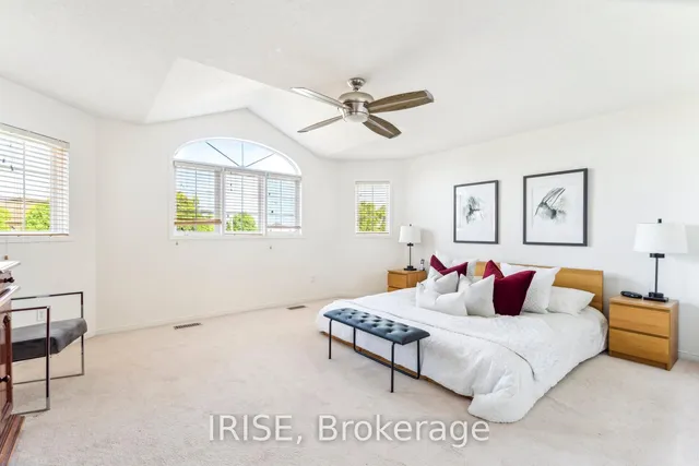 Additional image 19 of 40 Baccarat Cres