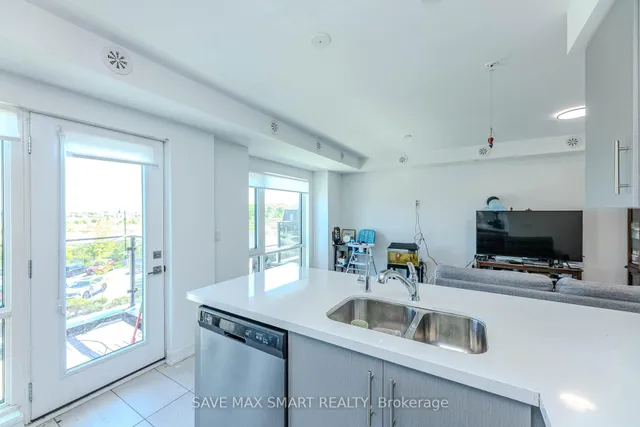 Additional image 17 of 165 Veterans Dr Unit 11