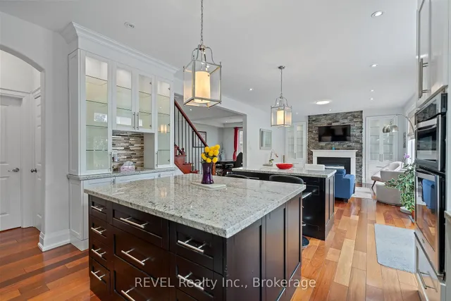 Additional image 18 of 401 Schreyer Cres