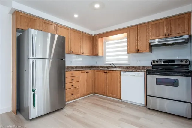 Additional image 24 of 23 Dahlia St