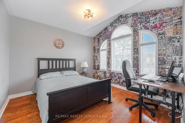 Additional image 31 of 51 LORMEL Gate