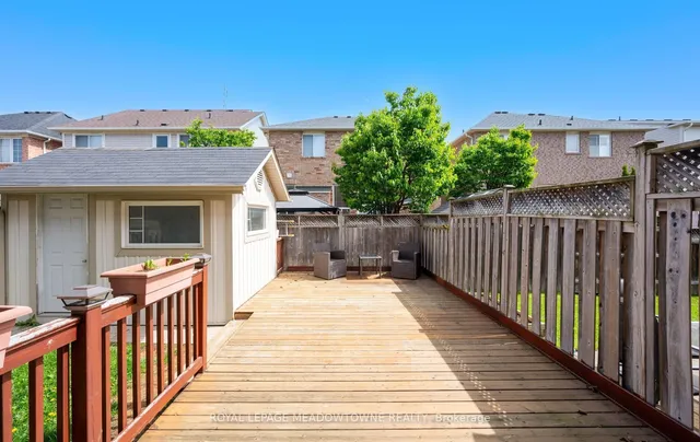 Additional image 27 of 634 Hamilton Cres