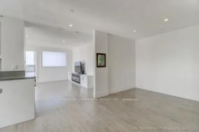 Additional image 25 of 175 Bamburgh Circ Unit Ph15