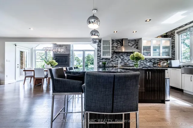 Additional image 11 of 121 Teal Ave