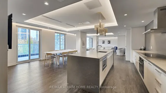 Additional image 42 of 1 Gloucester St Unit 715