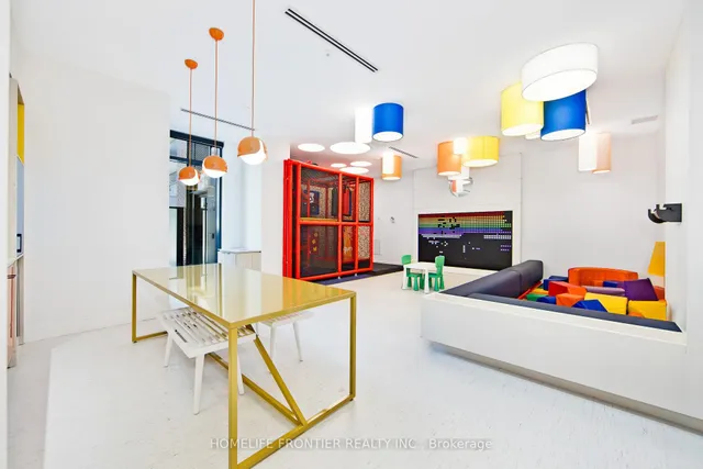 Additional image 20 of 130 River St Unit 911