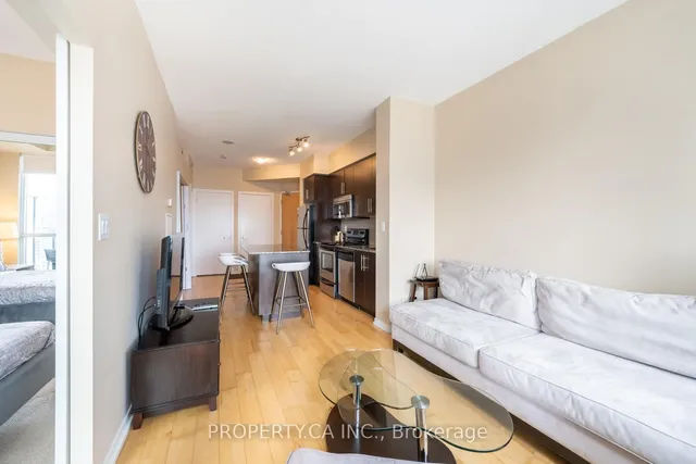 Additional image 16 of 55 Bremner Blvd Unit 2205