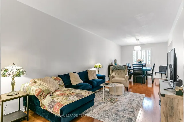 Additional image 6 of 372 Queens Dr