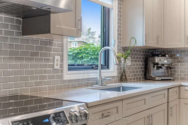 Additional image 18 of 421 Laurentian Ave