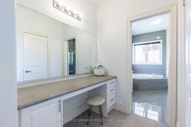 Additional image 12 of 219 Humphrey St